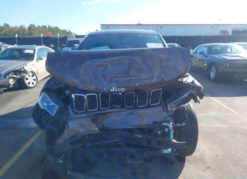 Photo 11 of 2018 Jeep Grand CHEROKEE LIMITED 4X4 (VIN 1C4RJFBG2JC504504)