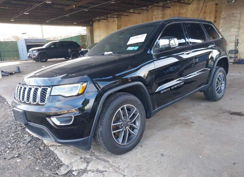 Photo 2 of 2019 Jeep Grand CHEROKEE LIMITED 4X4 (VIN 1C4RJFBG2KC595579)