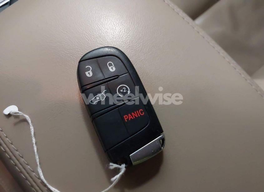 Photo 11 of 2019 Jeep Grand CHEROKEE LIMITED 4X4 (VIN 1C4RJFBG2KC635952)