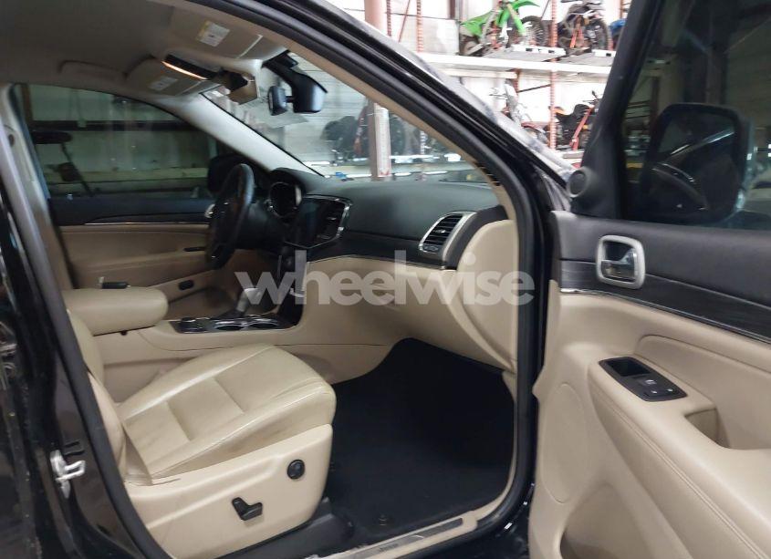 Photo 5 of 2019 Jeep Grand CHEROKEE LIMITED 4X4 (VIN 1C4RJFBG2KC635952)