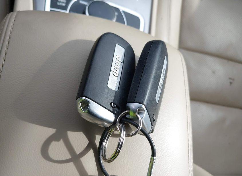 Photo 11 of 2020 Jeep Grand CHEROKEE LIMITED 4X4 (VIN 1C4RJFBG2LC436370)