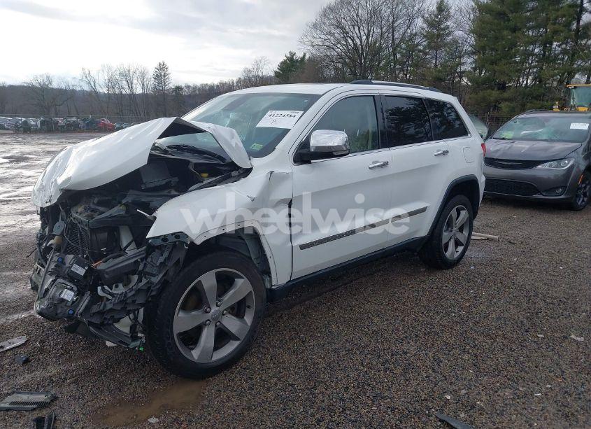 Photo 2 of 2015 Jeep Grand CHEROKEE LIMITED (VIN 1C4RJFBG3FC671803)