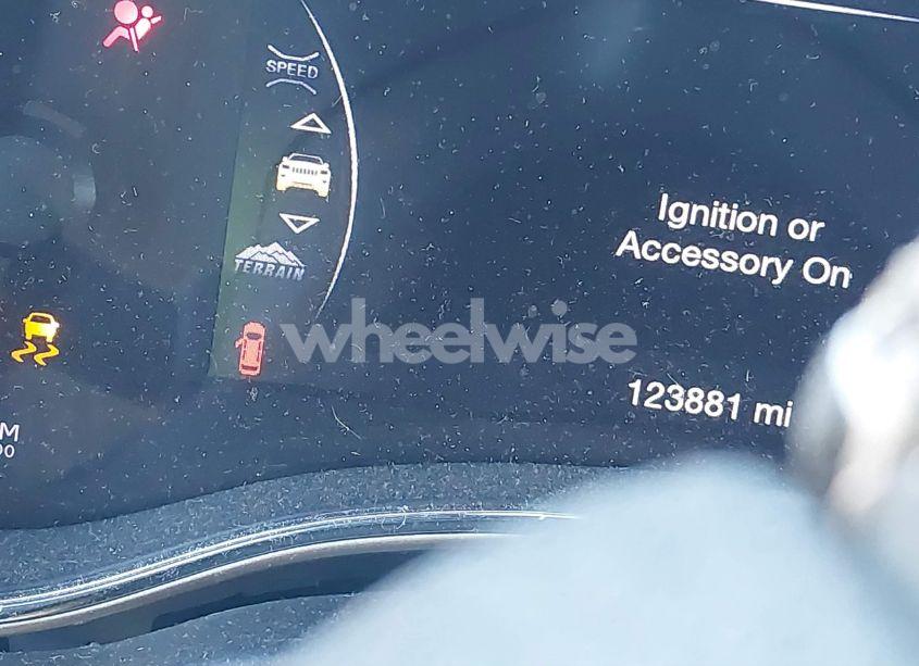 Photo 16 of 2016 Jeep Grand CHEROKEE LIMITED (VIN 1C4RJFBG3GC381157)