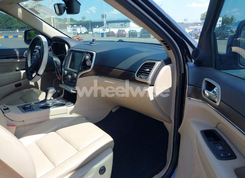 Photo 5 of 2017 Jeep Grand CHEROKEE LIMITED 4X4 (VIN 1C4RJFBG3HC754408)