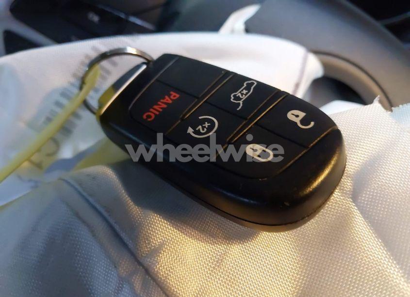 Photo 11 of 2019 Jeep Grand CHEROKEE LIMITED 4X4 (VIN 1C4RJFBG3KC784693)