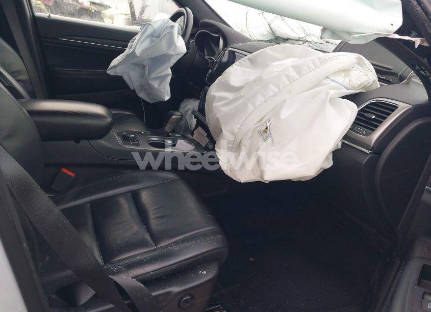 Photo 5 of 2019 Jeep Grand CHEROKEE LIMITED 4X4 (VIN 1C4RJFBG3KC786329)