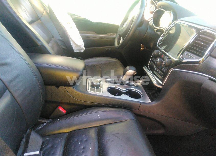 Photo 5 of 2019 Jeep Grand CHEROKEE LIMITED 4X4 (VIN 1C4RJFBG3KC831513)