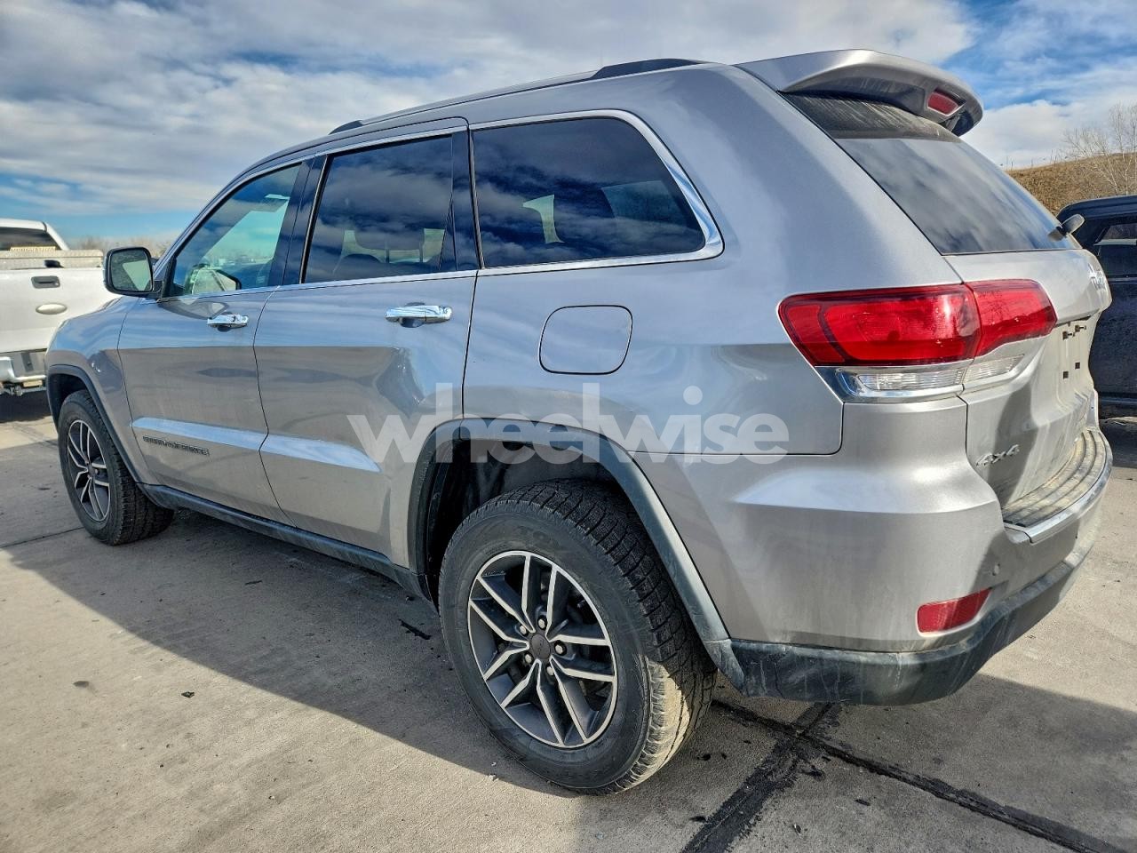 Photo 2 of 2021 JEEP GRAND CHEROKEE LIMITED (VIN 1C4RJFBG3MC771672)