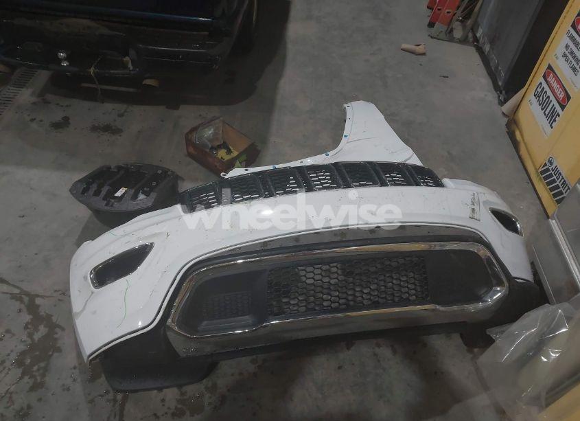 Photo 12 of 2022 Jeep Grand CHEROKEE WK LIMITED 4X4 (VIN 1C4RJFBG3NC119054)