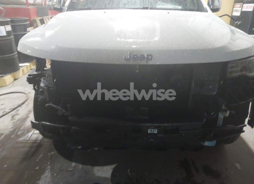 Photo 6 of 2022 Jeep Grand CHEROKEE WK LIMITED 4X4 (VIN 1C4RJFBG3NC119054)