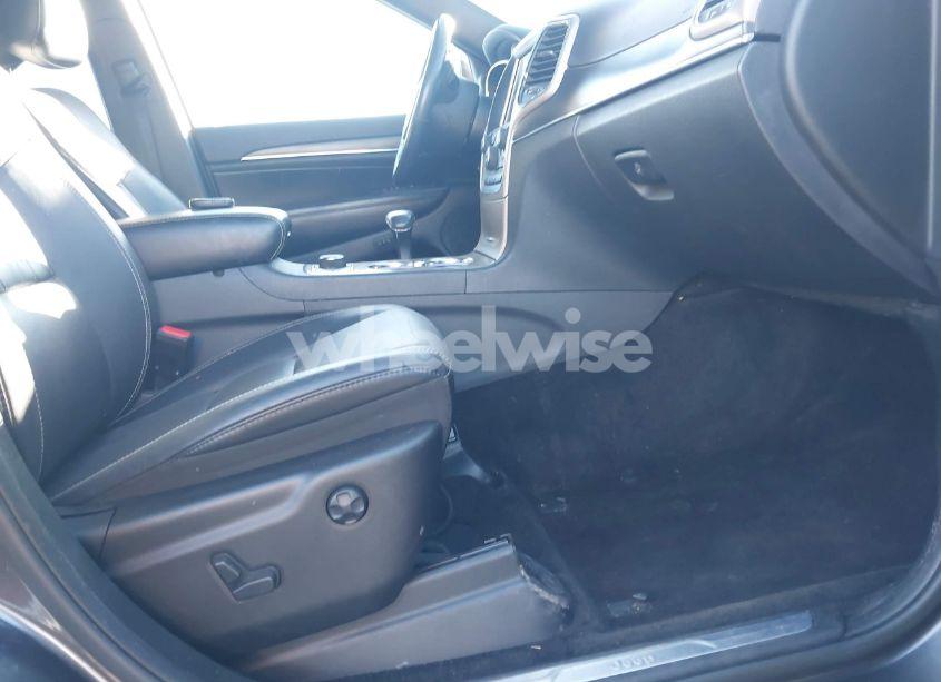 Photo 5 of 2015 Jeep Grand CHEROKEE LIMITED (VIN 1C4RJFBG4FC761199)