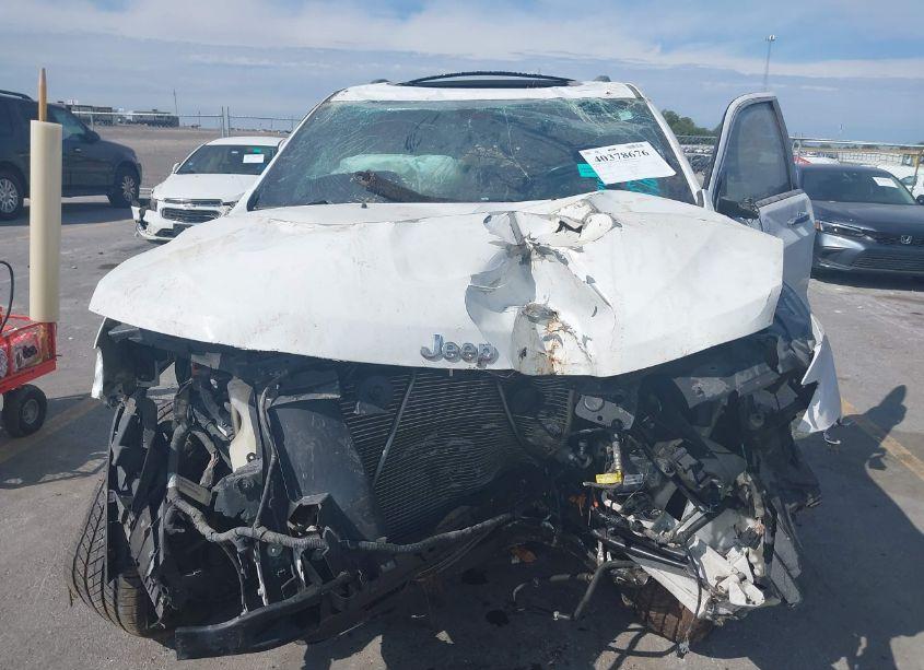 Photo 6 of 2015 Jeep Grand CHEROKEE LIMITED (VIN 1C4RJFBG4FC812135)