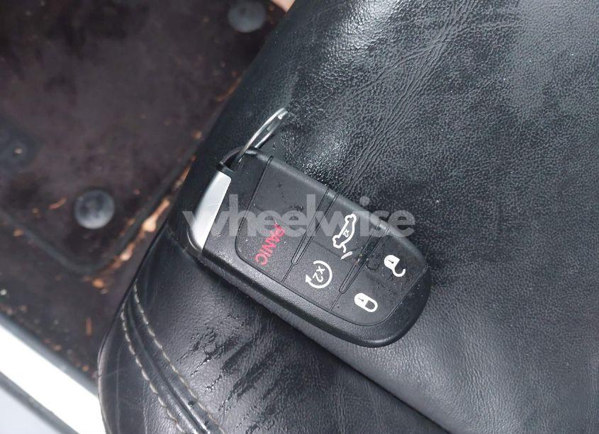 Photo 11 of 2016 Jeep Grand CHEROKEE LIMITED (VIN 1C4RJFBG4GC408818)