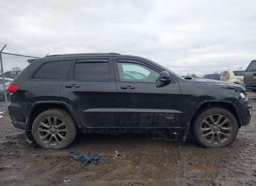 Photo 14 of 2016 Jeep Grand CHEROKEE LIMITED 75TH ANNIVERSARY (VIN 1C4RJFBG4GC493532)