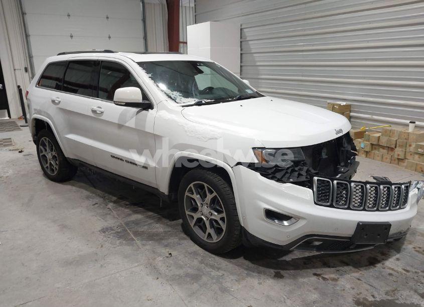2018 Jeep Grand CHEROKEE STERLING EDITION 4X4 (VIN 1C4RJFBG4JC320942) main photo