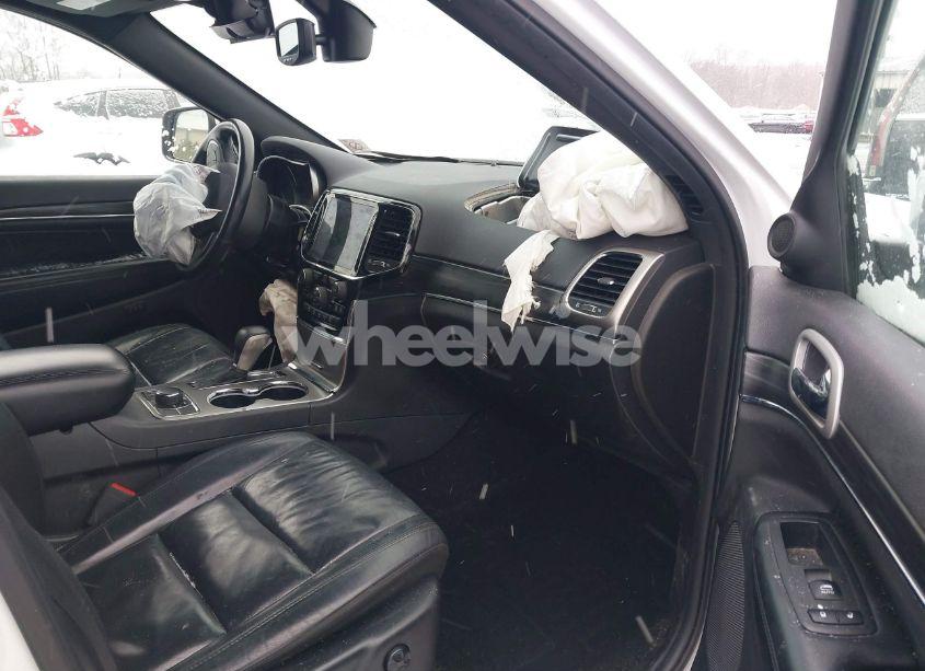 Photo 5 of 2019 Jeep Grand CHEROKEE LIMITED 4X4 (VIN 1C4RJFBG4KC756546)