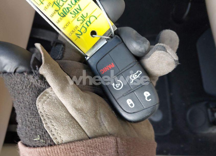 Photo 11 of 2020 Jeep Grand CHEROKEE LIMITED 4X4 (VIN 1C4RJFBG4LC234937)