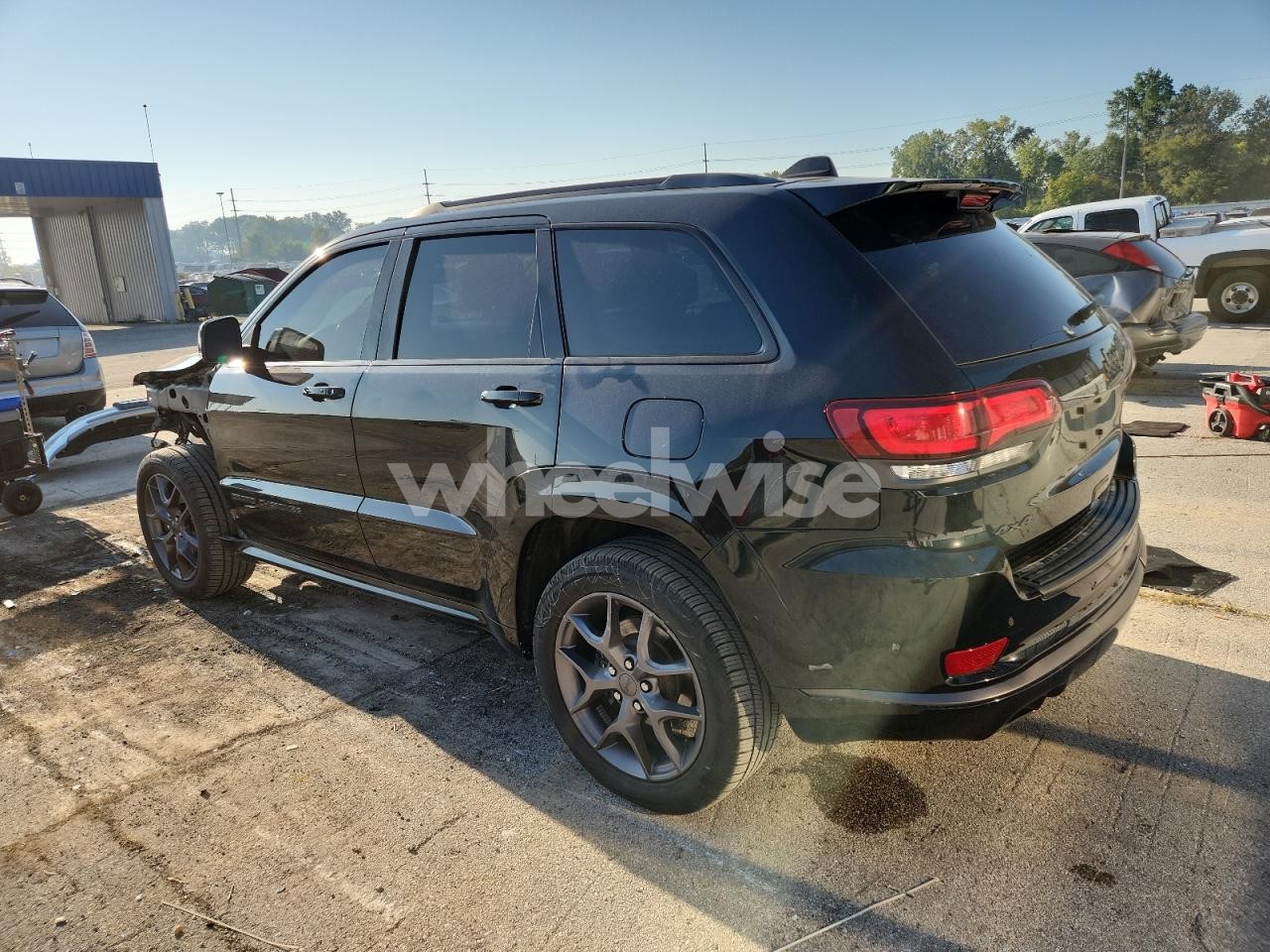 Photo 2 of 2020 JEEP GRAND CHEROKEE LIMITED (VIN 1C4RJFBG4LC292496)
