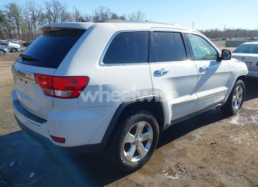 Photo 4 of 2013 Jeep Grand CHEROKEE LIMITED (VIN 1C4RJFBG5DC511239)