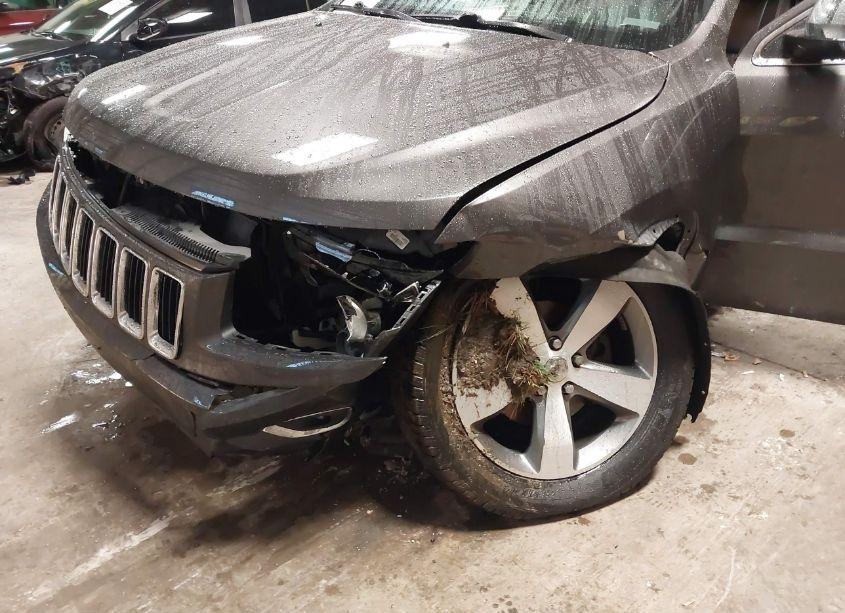 Photo 6 of 2014 Jeep Grand CHEROKEE LIMITED (VIN 1C4RJFBG5EC588355)