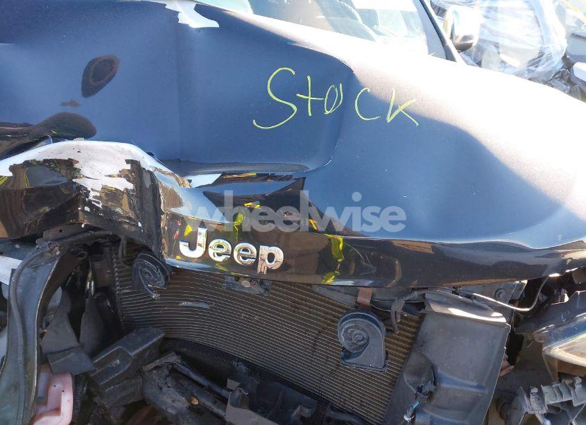 Photo 10 of 2015 Jeep Grand CHEROKEE LIMITED (VIN 1C4RJFBG5FC610758)