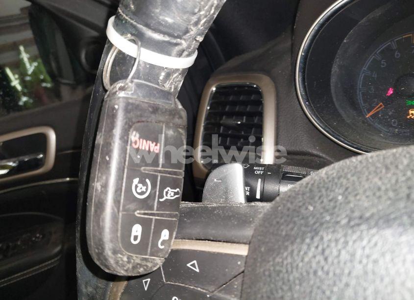 Photo 11 of 2015 Jeep Grand CHEROKEE LIMITED (VIN 1C4RJFBG5FC613823)