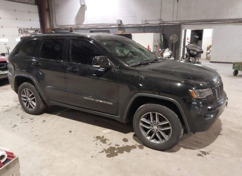 2017 Jeep Grand CHEROKEE LIMITED 4X4 (VIN 1C4RJFBG5HC834681) main photo