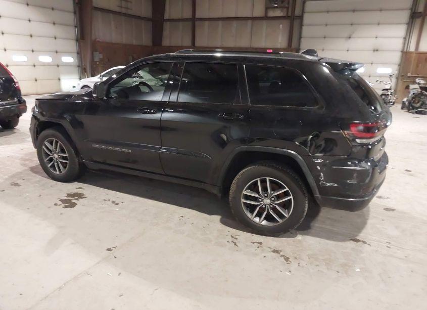 Photo 3 of 2017 Jeep Grand CHEROKEE LIMITED 4X4 (VIN 1C4RJFBG5HC834681)
