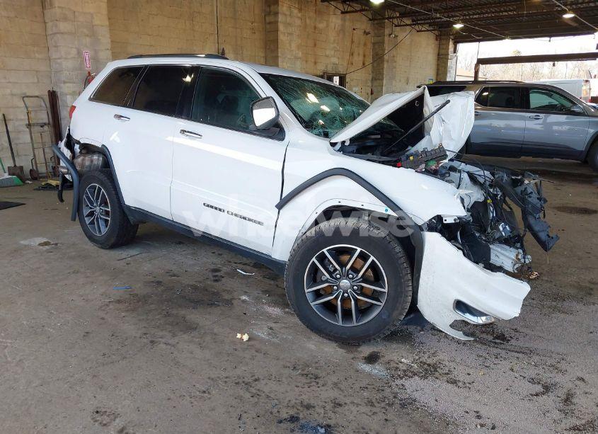 2017 Jeep Grand CHEROKEE LIMITED 4X4 (VIN 1C4RJFBG5HC942735) main photo