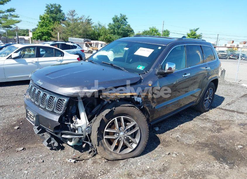 Photo 2 of 2018 Jeep Grand CHEROKEE LIMITED 4X4 (VIN 1C4RJFBG5JC299938)