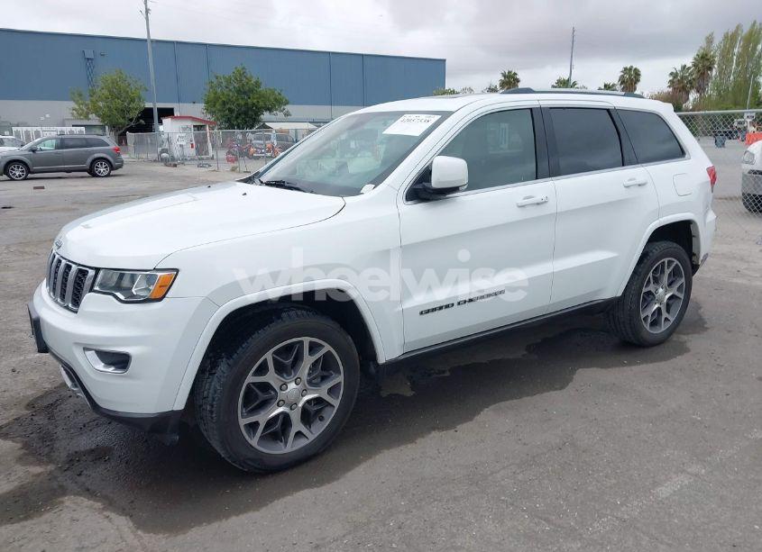 Photo 2 of 2018 Jeep Grand CHEROKEE STERLING EDITION 4X4 (VIN 1C4RJFBG5JC334106)