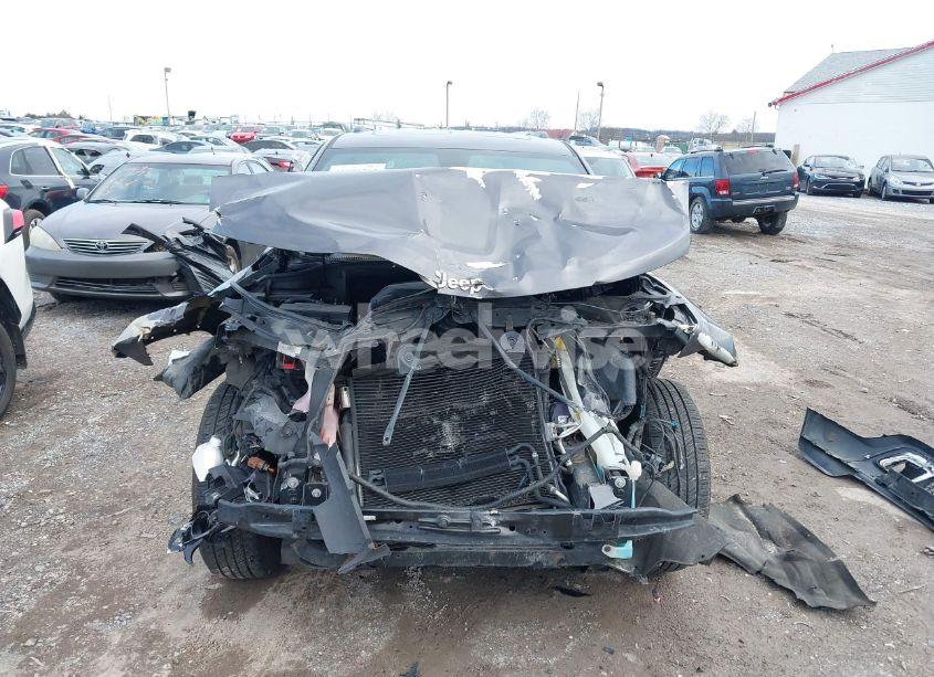 Photo 6 of 2015 Jeep Grand CHEROKEE LIMITED (VIN 1C4RJFBG6FC207789)