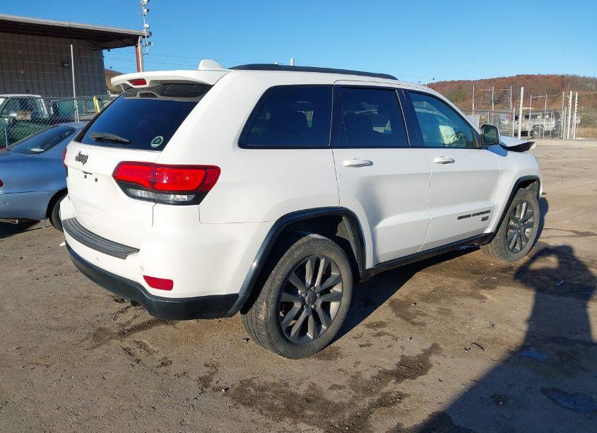 Photo 4 of 2016 Jeep Grand CHEROKEE LIMITED 75TH ANNIVERSARY (VIN 1C4RJFBG6GC417018)