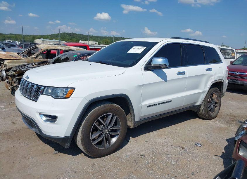 Photo 2 of 2017 Jeep Grand CHEROKEE LIMITED 4X4 (VIN 1C4RJFBG6HC617821)