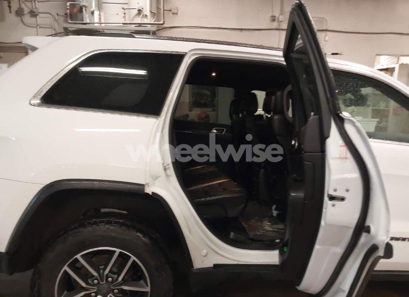 Photo 8 of 2019 Jeep Grand CHEROKEE LIMITED 4X4 (VIN 1C4RJFBG6KC671269)