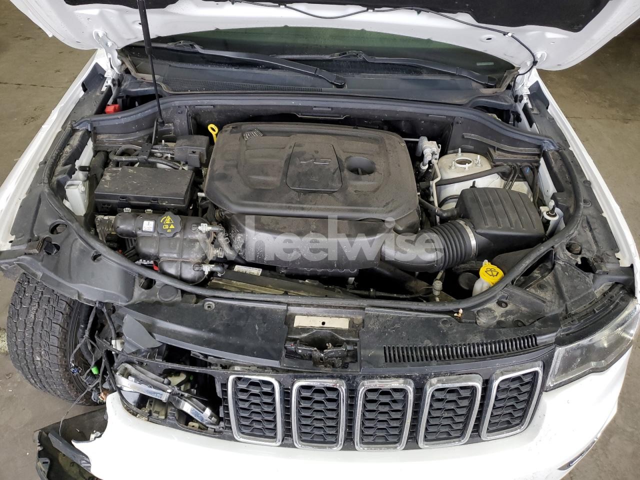 Photo 12 of 2019 JEEP GRAND CHEROKEE LIMITED (VIN 1C4RJFBG7KC723900)