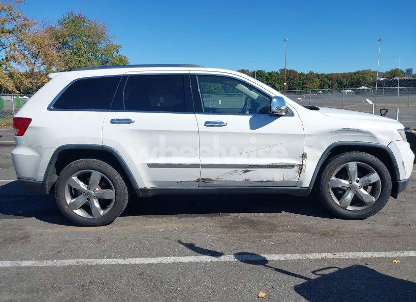 Photo 13 of 2013 Jeep Grand CHEROKEE LIMITED (VIN 1C4RJFBG8DC542887)