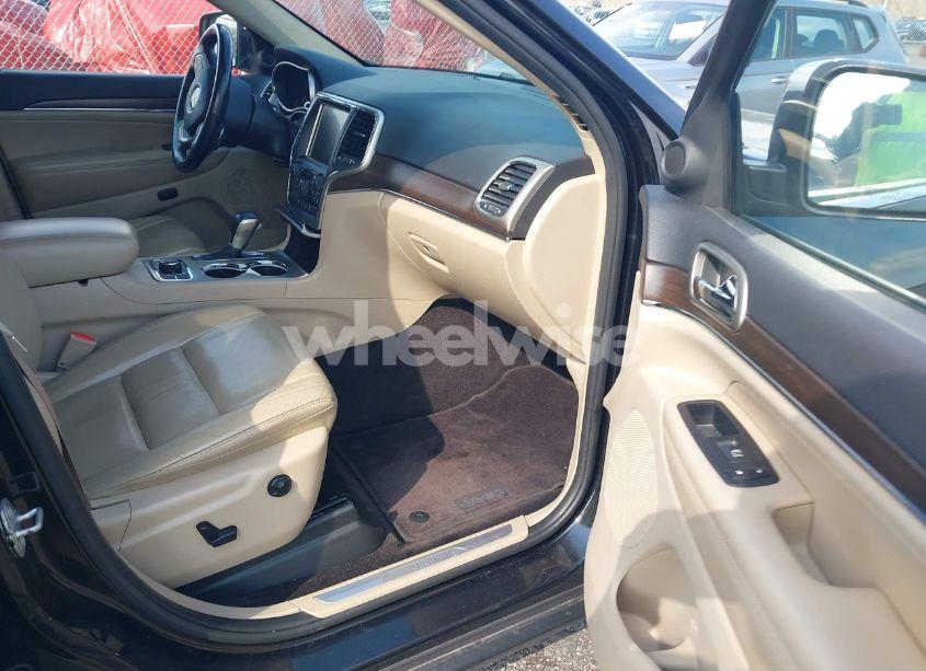 Photo 5 of 2016 Jeep Grand CHEROKEE LIMITED (VIN 1C4RJFBG8GC427372)