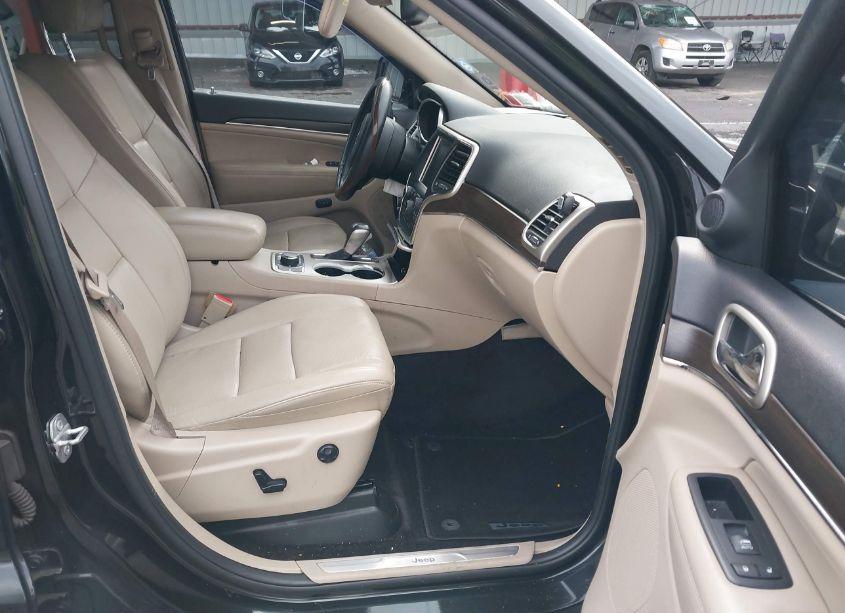 Photo 5 of 2016 Jeep Grand CHEROKEE LIMITED (VIN 1C4RJFBG8GC492948)