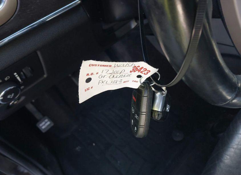 Photo 11 of 2017 Jeep Grand CHEROKEE LIMITED 4X4 (VIN 1C4RJFBG8HC682962)