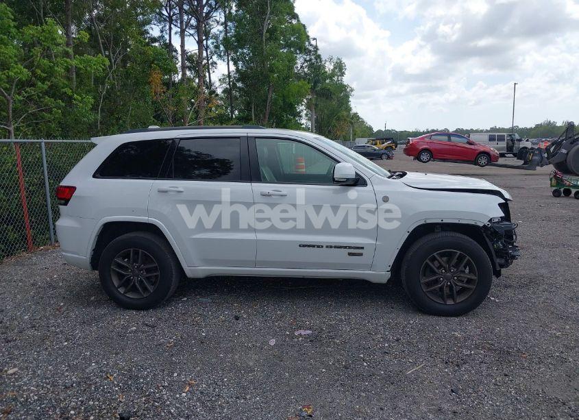 Photo 14 of 2017 Jeep Grand CHEROKEE LIMITED 75TH ANNIVERSARY EDITION 4X4 (VIN 1C4RJFBG8HC690026)
