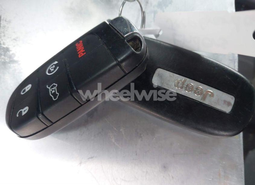 Photo 11 of 2017 Jeep Grand CHEROKEE LIMITED 4X4 (VIN 1C4RJFBG8HC866587)