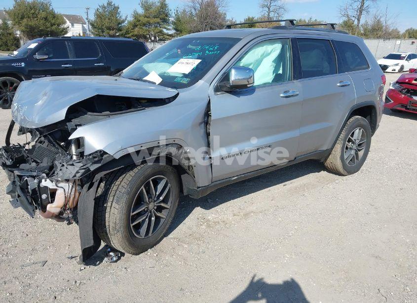Photo 2 of 2017 Jeep Grand CHEROKEE LIMITED 4X4 (VIN 1C4RJFBG8HC914024)
