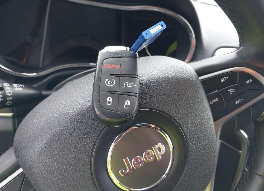 Photo 11 of 2018 Jeep Grand CHEROKEE LIMITED 4X4 (VIN 1C4RJFBG8JC135745)