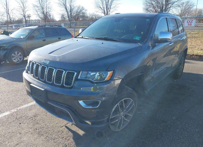 Photo 2 of 2018 Jeep Grand CHEROKEE LIMITED 4X4 (VIN 1C4RJFBG8JC425175)
