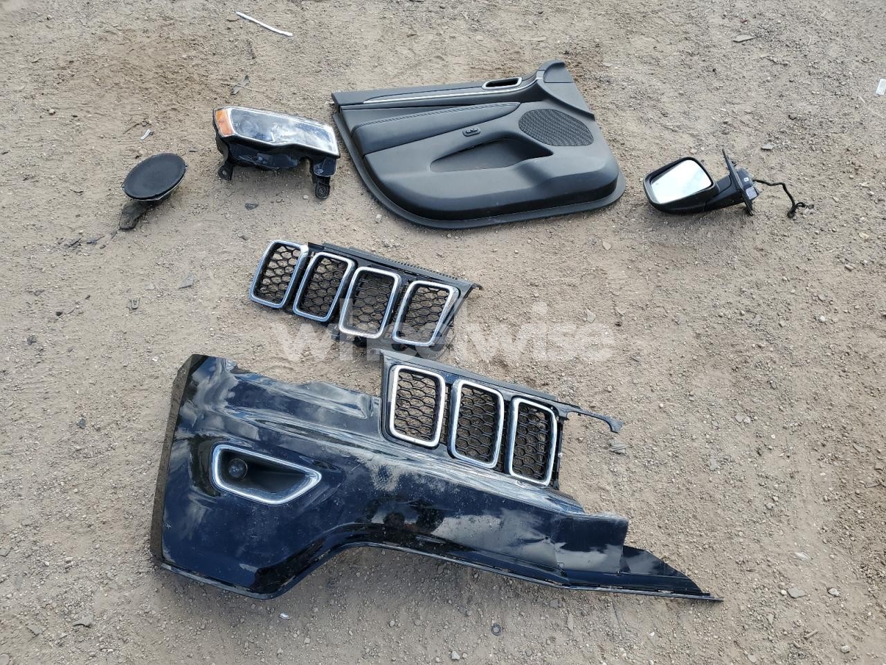 Photo 12 of 2020 JEEP GRAND CHEROKEE LIMITED (VIN 1C4RJFBG8LC242166)