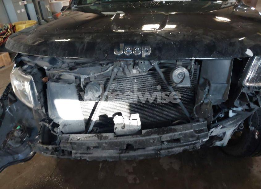 Photo 6 of 2015 Jeep Grand CHEROKEE LIMITED (VIN 1C4RJFBG9FC230127)