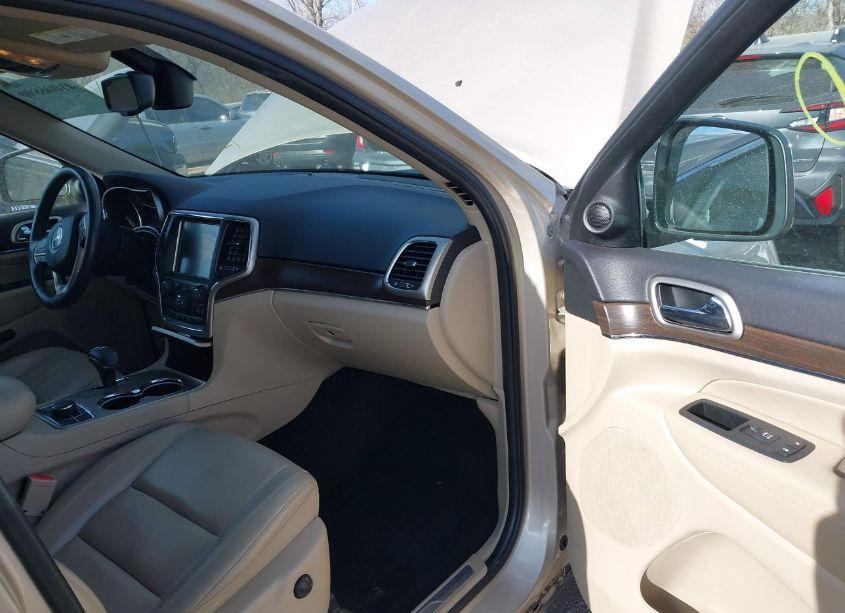 Photo 5 of 2015 Jeep Grand CHEROKEE LIMITED (VIN 1C4RJFBG9FC638658)