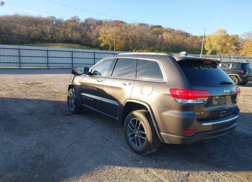 Photo 3 of 2017 Jeep Grand CHEROKEE LIMITED 4X4 (VIN 1C4RJFBG9HC676670)