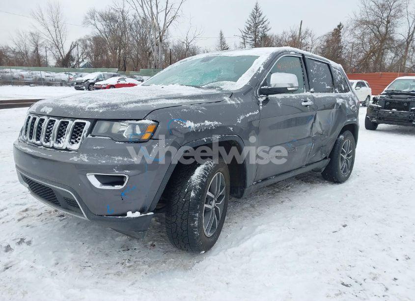Photo 2 of 2018 Jeep Grand CHEROKEE LIMITED 4X4 (VIN 1C4RJFBG9JC215930)